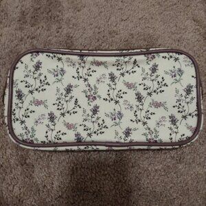 Stoney Clover Lane Cozy Cottage small pouch w/ allover print -- SEE DESCRIPTION